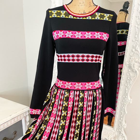 AUTHENTIC EMILIO PUCCI RARE Knit Pleated Logo Dress - Picture 4 of 15